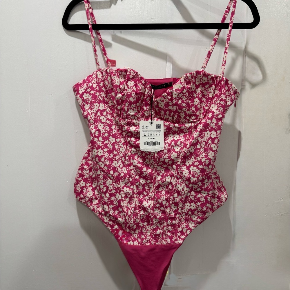 NWT Beautiful and Flirty Zara Pink Floral Bodysuit - Picture 11 of 14